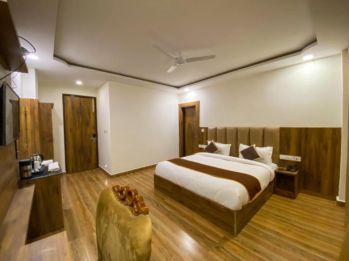 Highsky Resort Dharamshala Exteriör bild